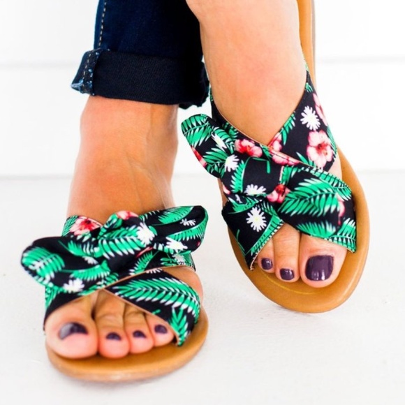 QUPID Shoes - Tropical Bow Vegan Leather Sandals